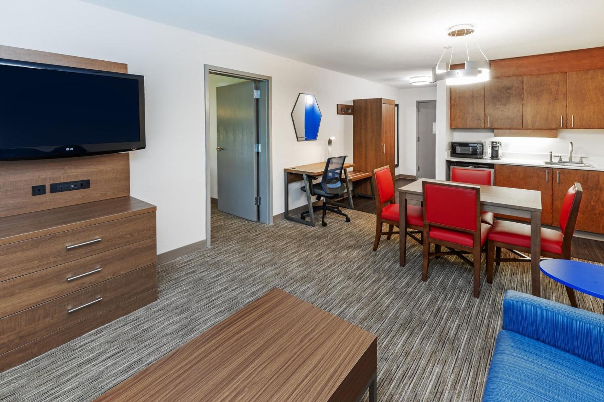 Holiday Inn Express & Suites Sulphur - Lake Charles By Ihg Exterior foto